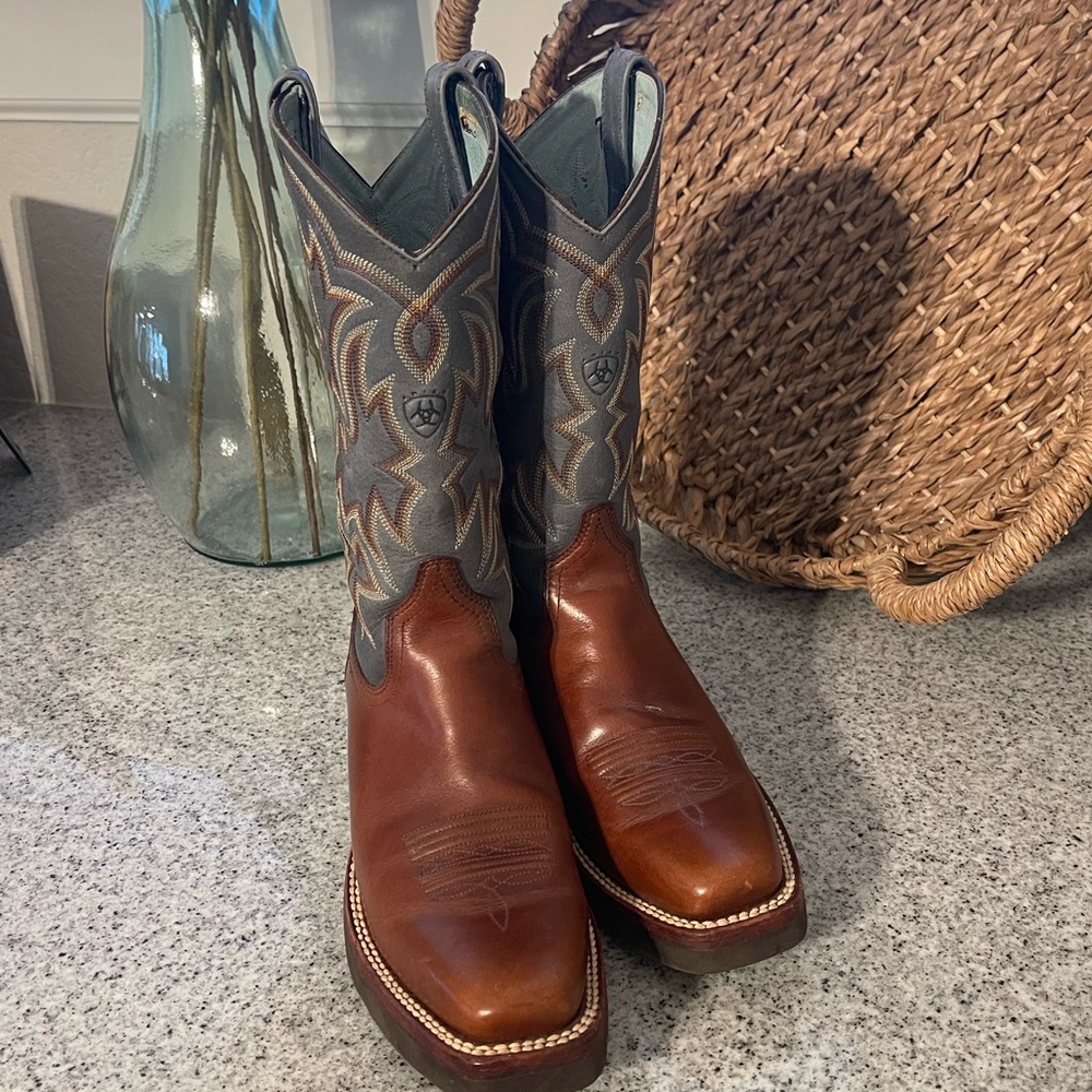 Men's Ariat Brown and Blue Western Boots
